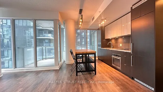 Additional image 12 of 125 Blue Jays Way Unit 1502
