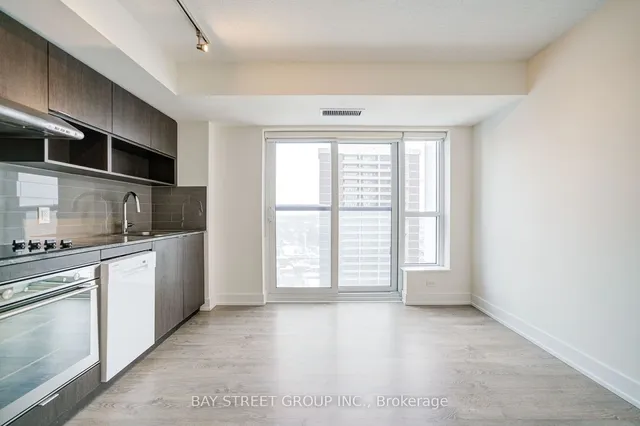 Additional image 10 of 7 Mabelle Ave Unit 2703