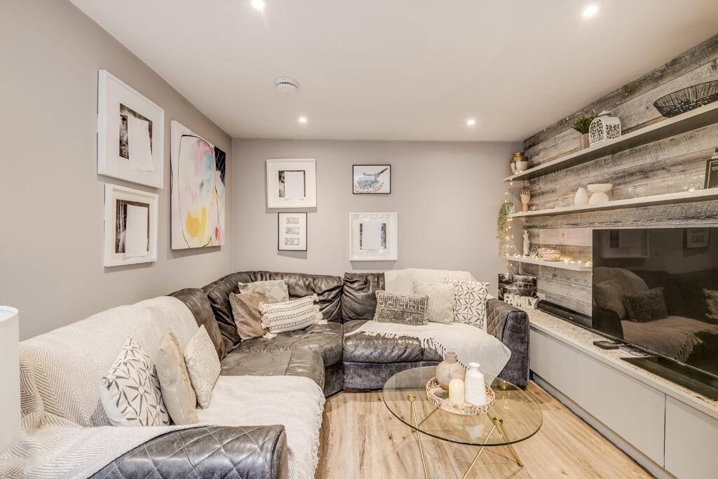 Additional image 9 of Holly Walk, Welwyn Garden City, Hertfordshire, AL8