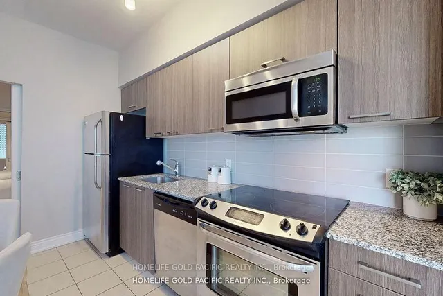 Additional image 14 of 832 Bay St Unit 1202
