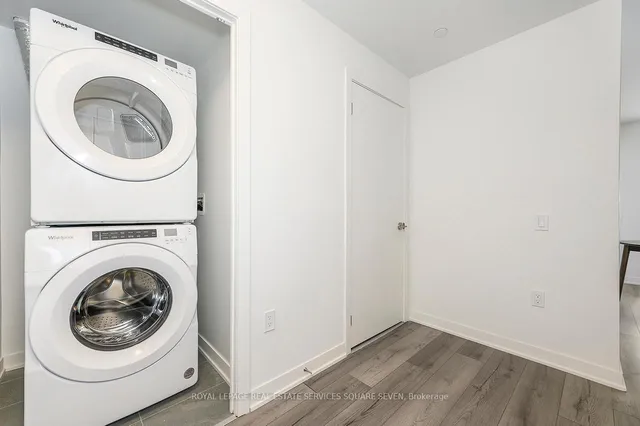 Additional image 40 of 395 Dundas St Unit 820