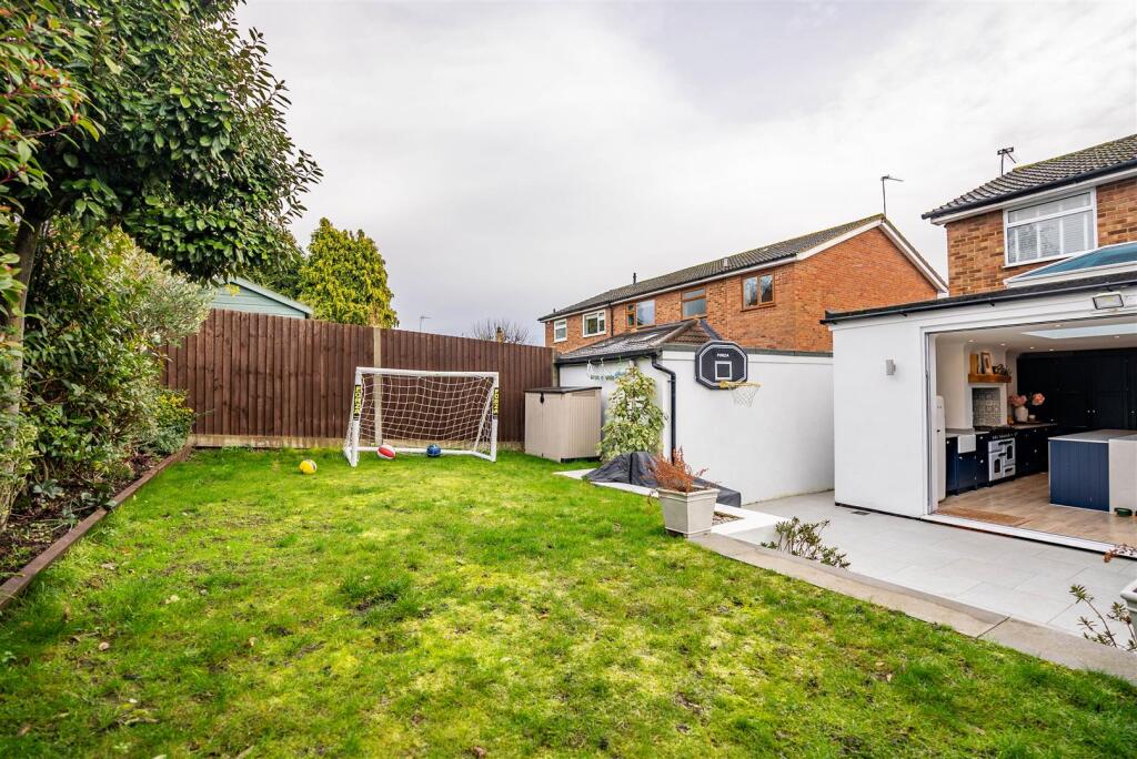 Additional image 3 of Park Lane, Colney Heath, St. Albans
