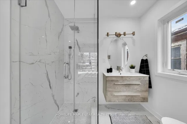 Additional image 25 of 386 Coxwell Ave