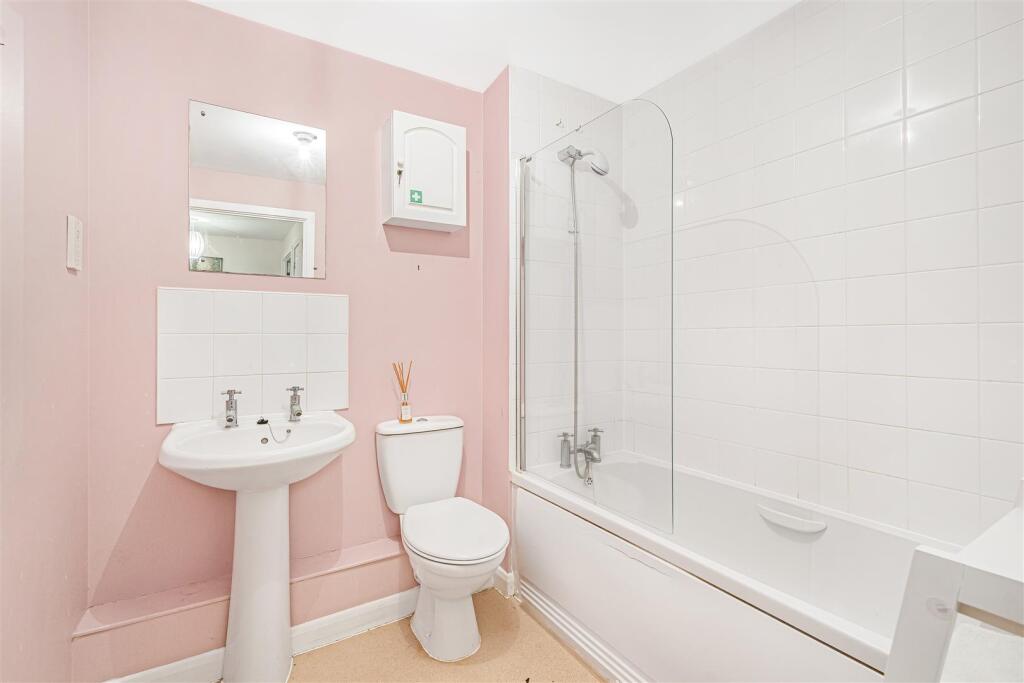 Additional image 13 of Meadow Lane, Newmarket