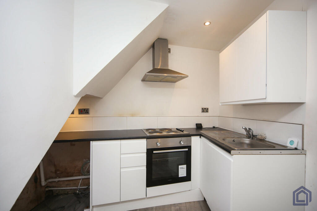 Additional image 14 of High Street, Studley, B80