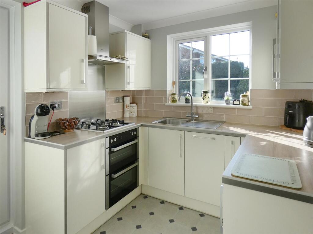 Additional image 15 of Spinnaker Close, Littlehampton