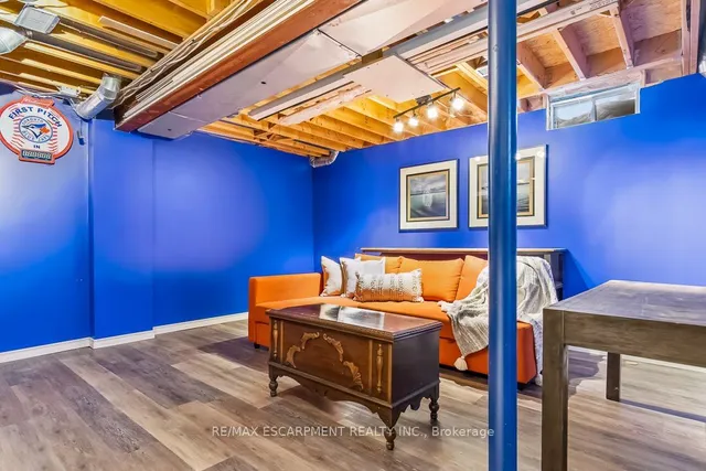 Additional image 30 of 51 Olde Town Rd