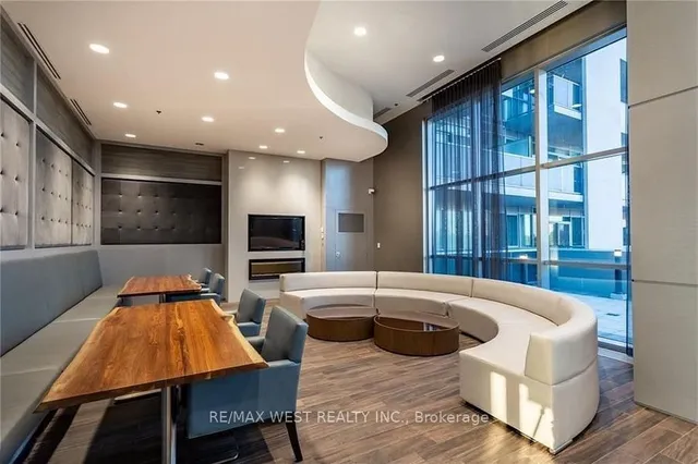 Additional image 16 of 2093 Fairview St Unit 610