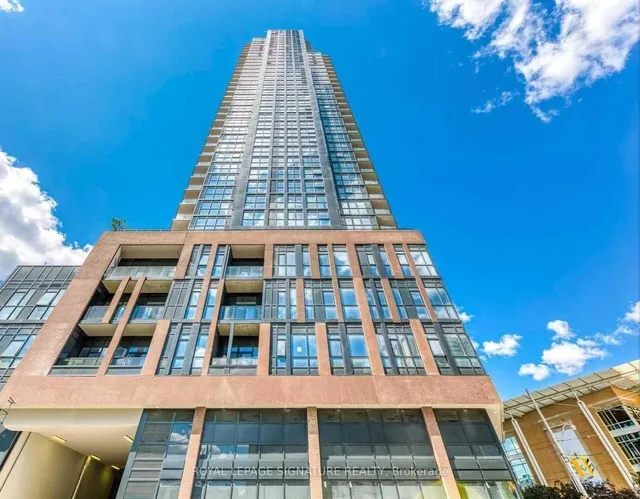 159 Wellesley St Unit 1011