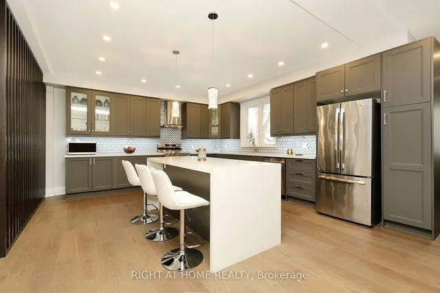 Additional image 8 of 35 Woodward Ave