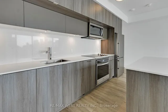 Additional image 11 of 575 Bloor St Unit 2102