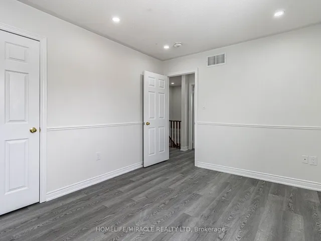 Additional image 35 of 76 Fallstar Cres