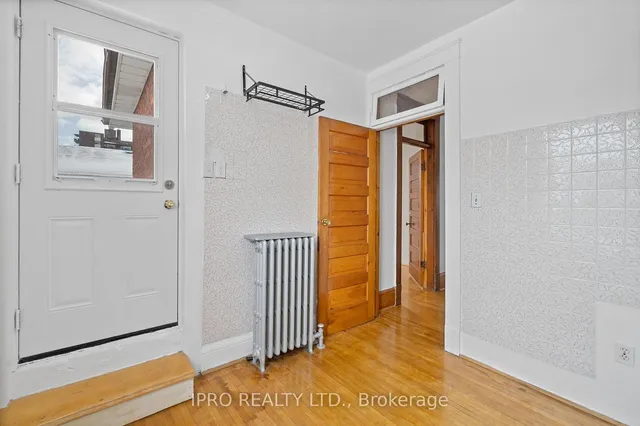 Additional image 19 of 15 Macdonell Ave