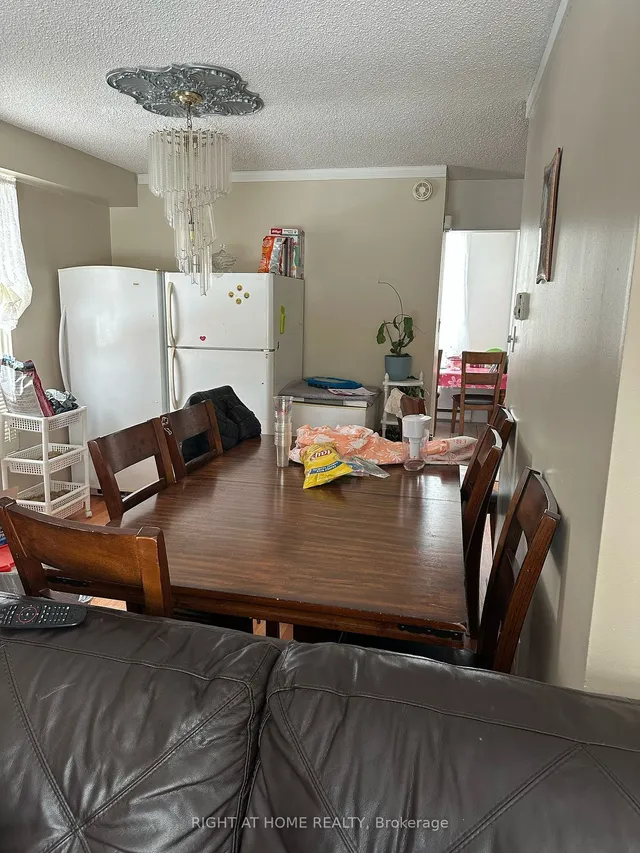 Additional image 19 of 3409 st.clair Ave Unit 1