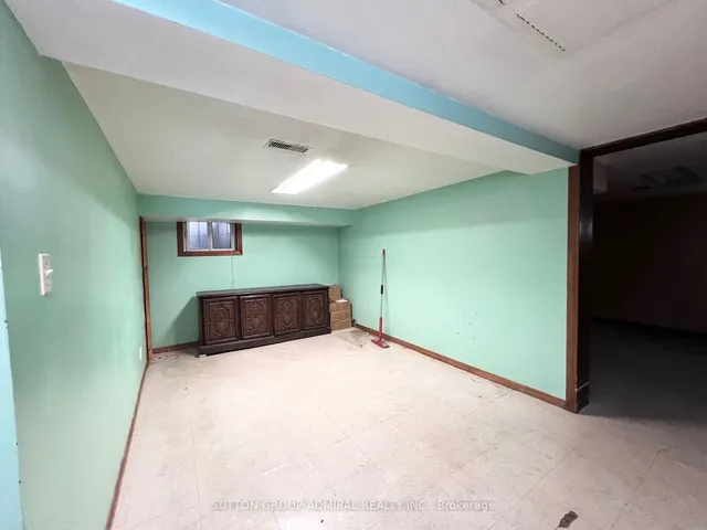 Additional image 18 of 77 Chamberlain Ave