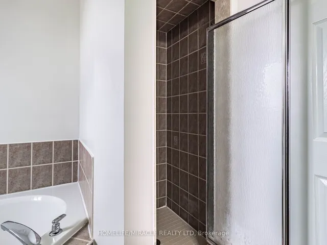 Additional image 27 of 76 Fallstar Cres