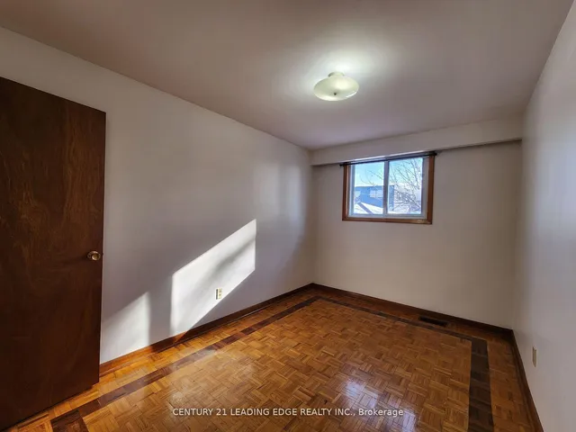 Additional image 19 of 1117 Glencairn Ave