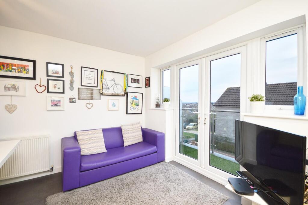 Additional image 7 of Hillview Close, Kingswood