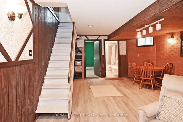 Additional image 38 of 39 Lindsey Ave