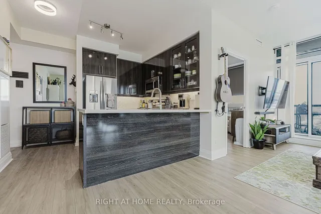 Additional image 4 of 1185 The Queensway Unit 815