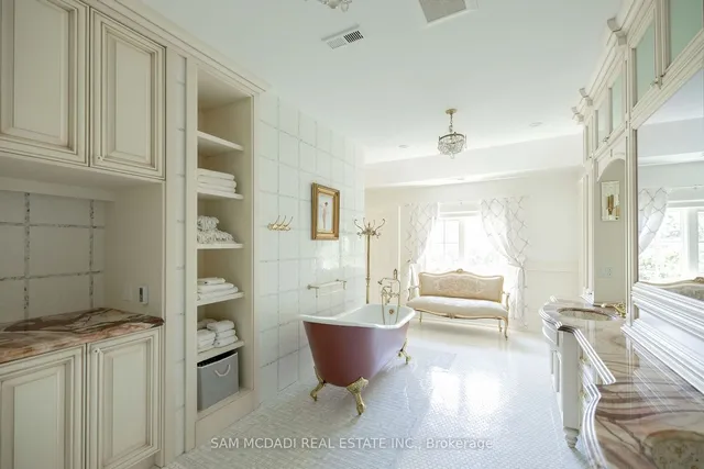 Additional image 17 of 246 Riverside Dr