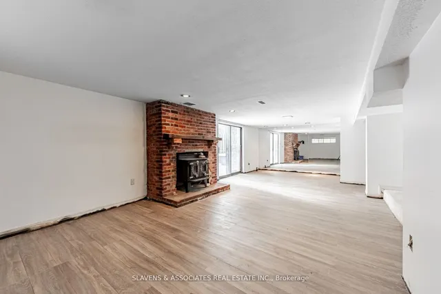 Additional image 16 of 523 Glengarry Ave