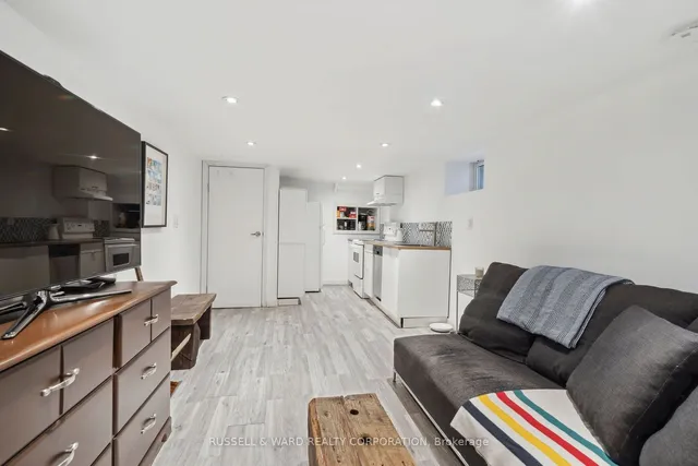 Additional image 27 of 618 Clinton St