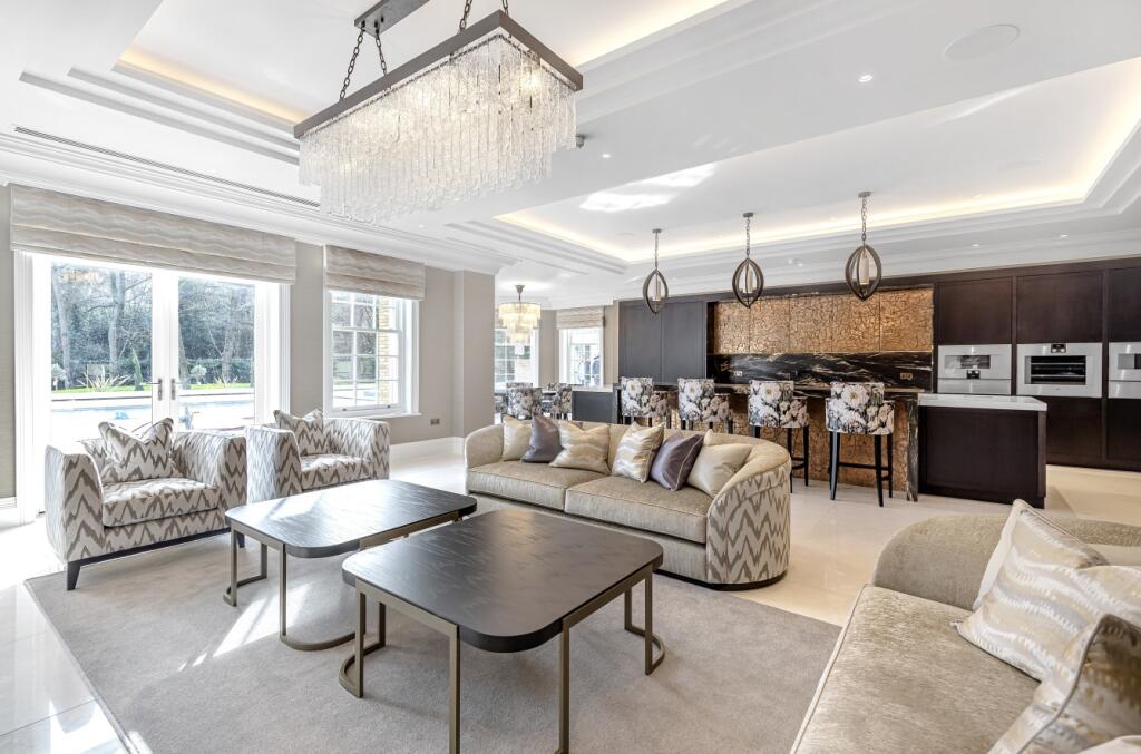 Additional image 43 of Holwood Park Avenue, Keston Park, Locksbottom