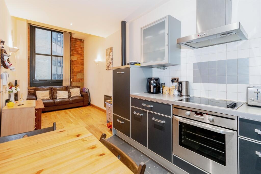 Additional image 4 of Leeds Road, Bradford