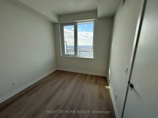 Additional image 14 of 15 Ellerslie Ave Unit LPH07