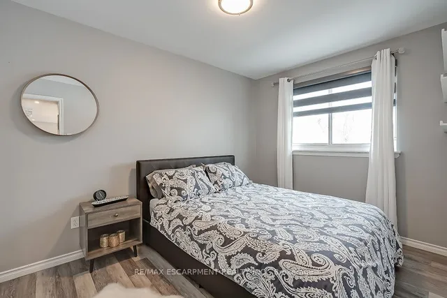 Additional image 27 of 693 Inverary Rd