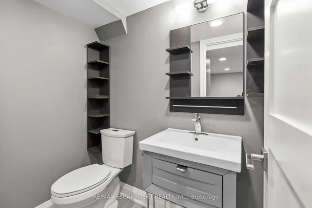 Additional image 25 of 3230 New St Unit 3