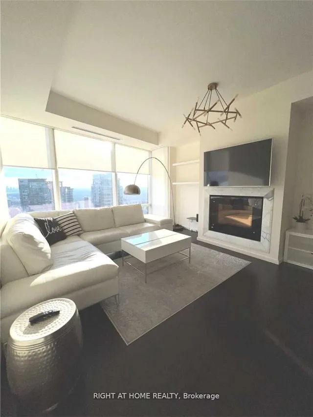 Additional image 2 of 180 University Ave Unit 4102