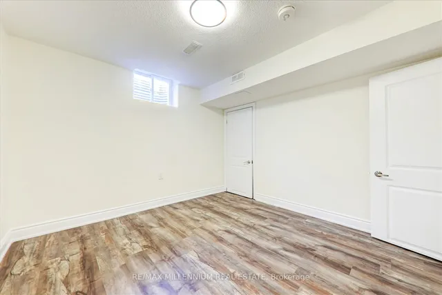 Additional image 33 of 13 Ebby Ave