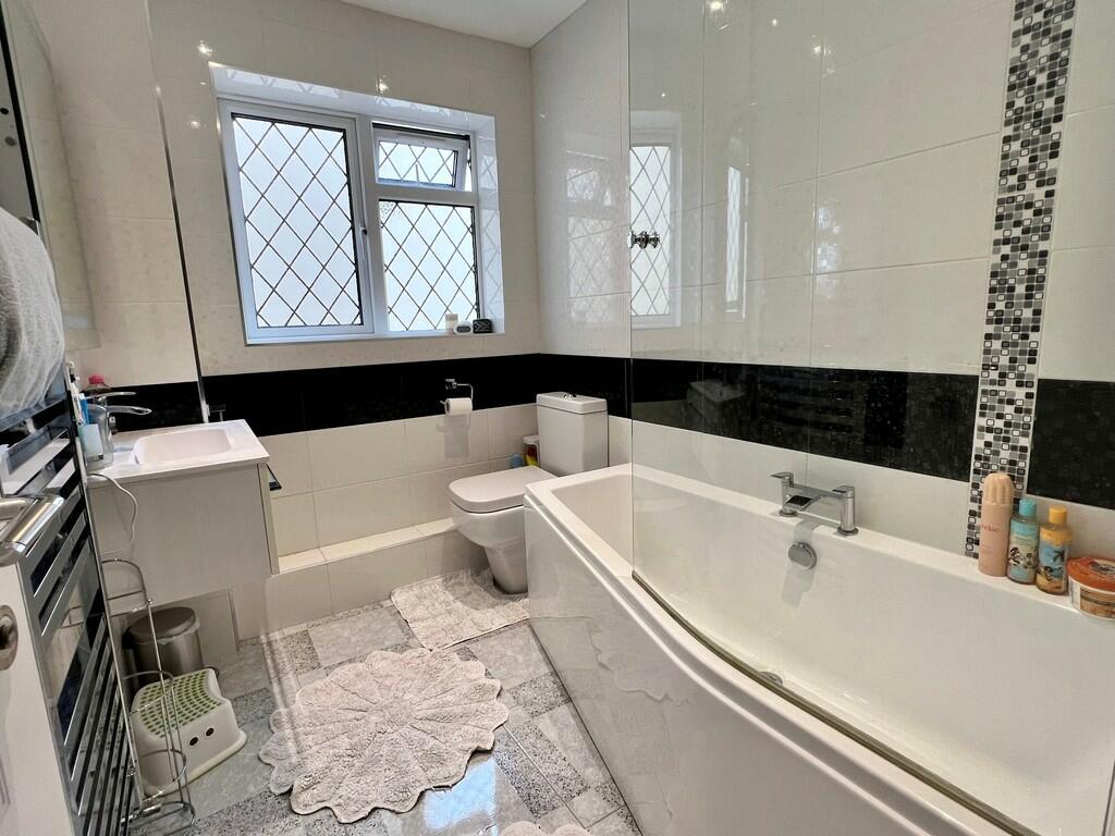 Additional image 19 of Cucklington Gardens, Muscliff, Bournemouth