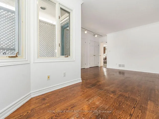 Additional image 24 of 42 Tilden Cres