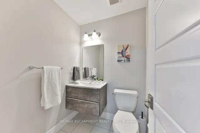 Additional image 39 of 2 Vaudeville Dr