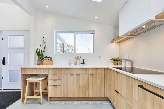 Additional image 5 of 6 Lyncroft Dr