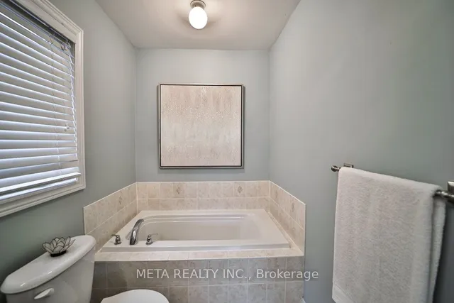 Additional image 26 of 4597 Centretown Way