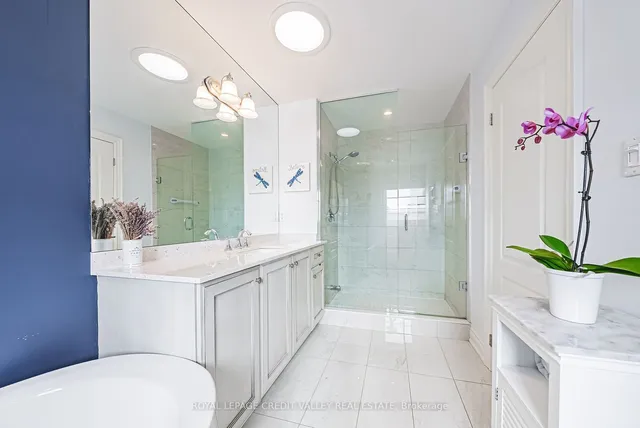 Additional image 25 of 1 Little Britain Cres