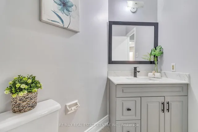 Additional image 24 of 29 Halldorson Tr