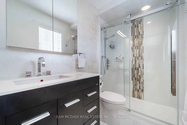 Additional image 14 of 5599 Brenchley Ave