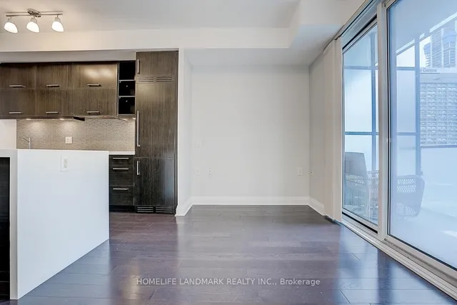 Additional image 33 of 65 St Mary St Unit 3411