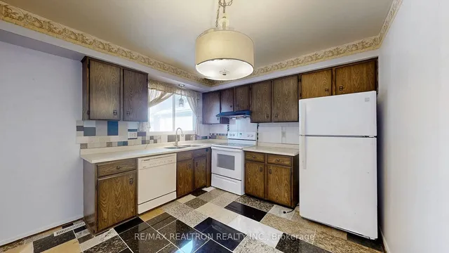 Additional image 13 of 7 Roughfield Cres