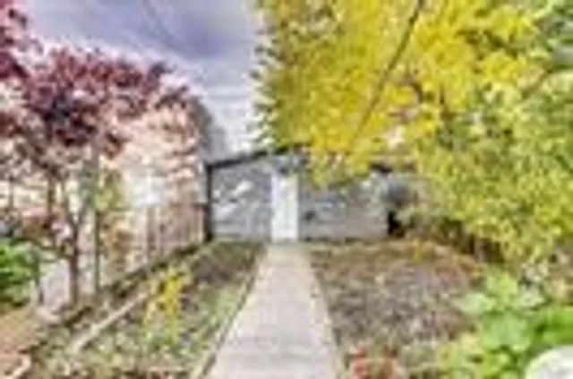 Additional image 24 of 27 Gillespie Ave