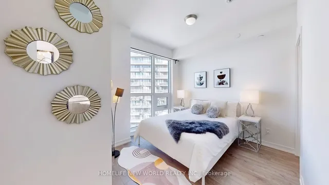 Additional image 17 of 49 East Liberty St Unit 2003