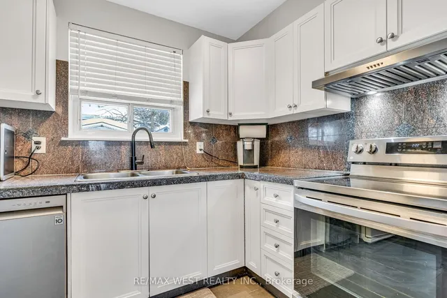 Additional image 13 of 10 Greenwood Cres