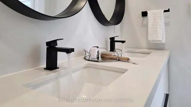 Additional image 29 of 55 King Edward Ave