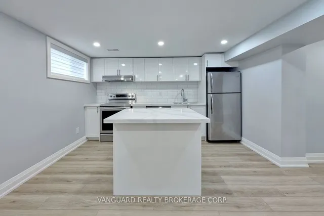 Additional image 33 of 14 Bradfield Ave