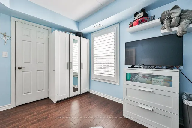 Additional image 18 of 1421 Walker's Line Unit 215